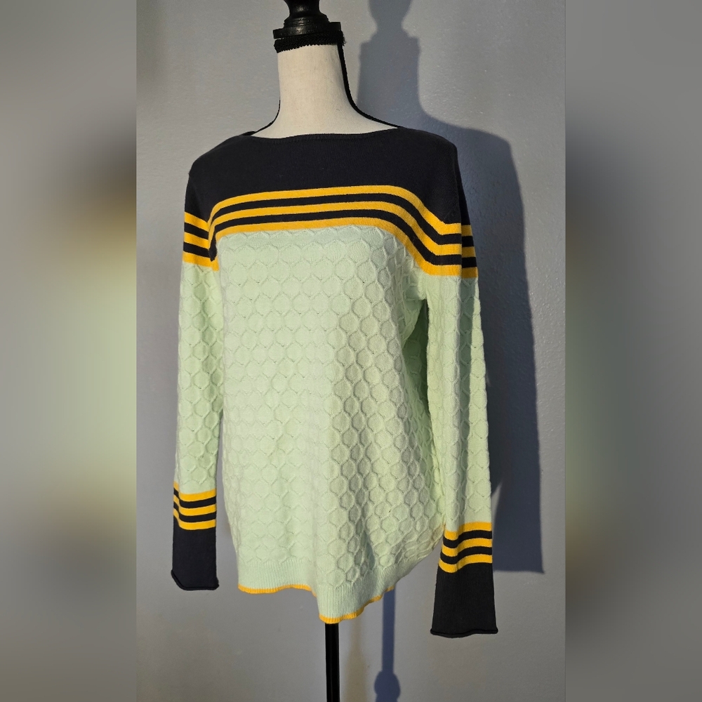 Lightweight womens sweater - Picture 2 of 4